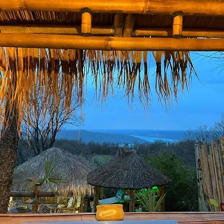 Bed & Breakfast La Lyalis *